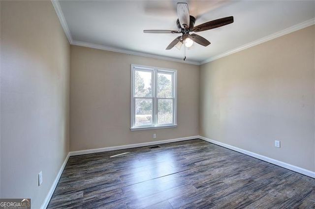 33 ENGINEER Lane, Cartersville, GA 30120