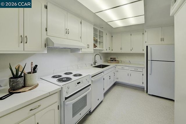 2416 Tice Creek Dr 1, Walnut Creek, CA 94595