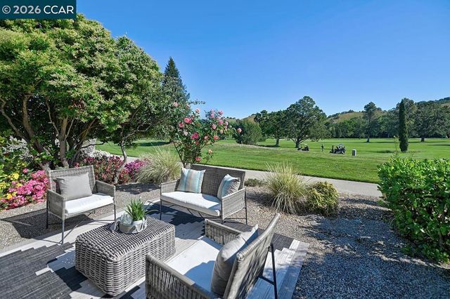 2416 Tice Creek Dr 1, Walnut Creek, CA 94595