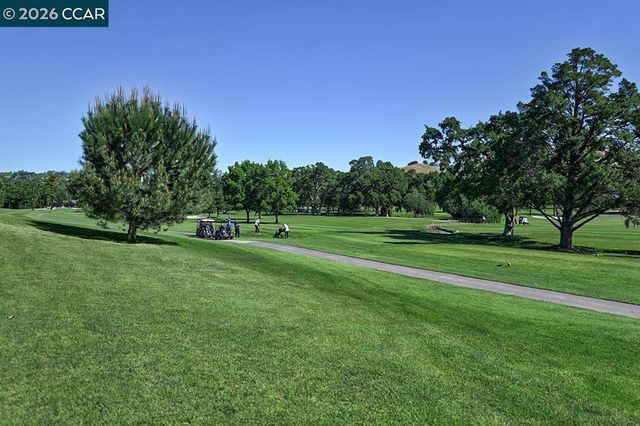 2416 Tice Creek Dr 1, Walnut Creek, CA 94595