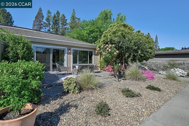 2416 Tice Creek Dr 1, Walnut Creek, CA 94595