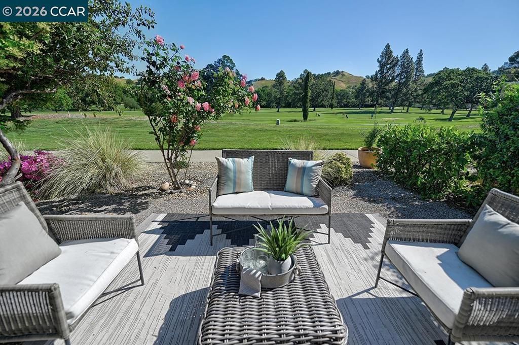 2416 Tice Creek Dr 1, Walnut Creek, CA 94595