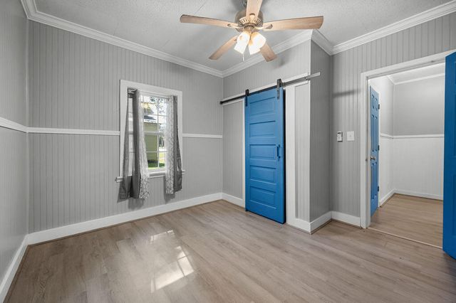 104 N Royal St, Deridder, LA 70634