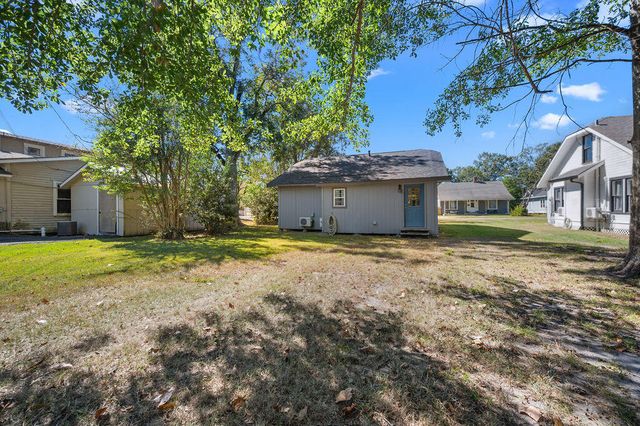 104 N Royal St, Deridder, LA 70634