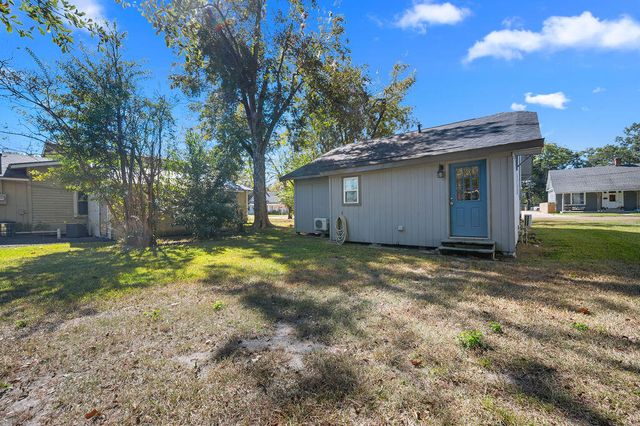 104 N Royal St, Deridder, LA 70634