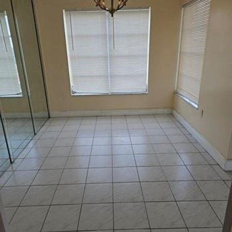 4174 Inverrary Drive 702, Lauderhill, FL 33319