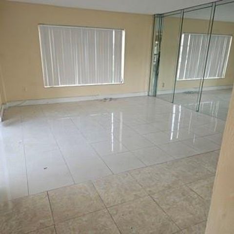 4174 Inverrary Drive 702, Lauderhill, FL 33319