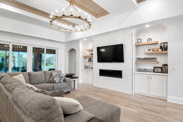 950 Bluffview Dr., Myrtle Beach, SC 29579