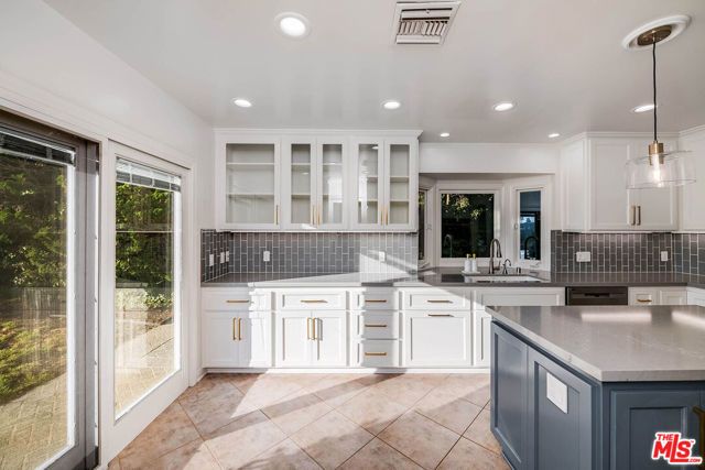 3115 Dona Susana Drive, Studio City (los Angeles), CA 91604