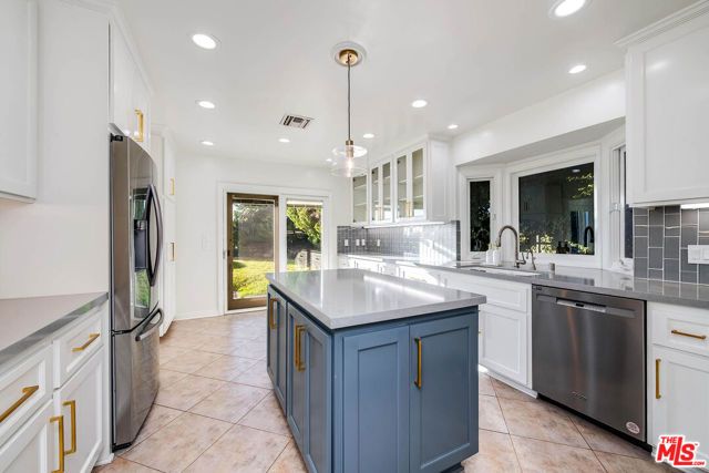 3115 Dona Susana Drive, Studio City (los Angeles), CA 91604