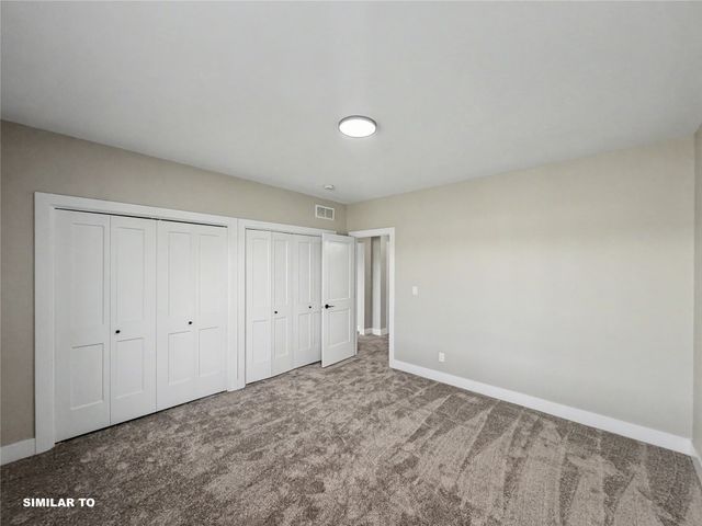 2942 Lake Hill Drive, Des Moines, IA 50320