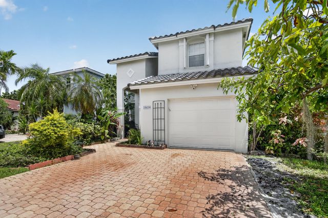 10690 NW 2nd Circle, Pembroke Pines, FL 33026
