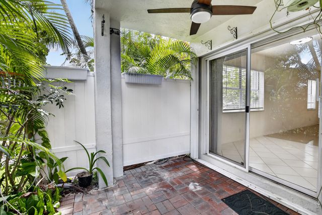 10690 NW 2nd Circle, Pembroke Pines, FL 33026