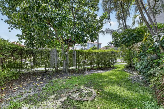 10690 NW 2nd Circle, Pembroke Pines, FL 33026