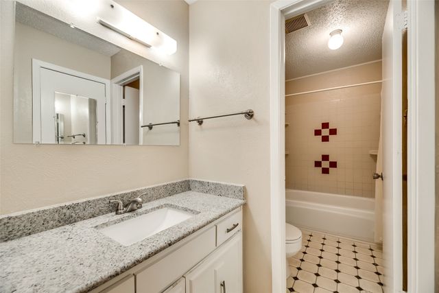 3101 Duck Creek Parkway, Garland, TX 75044