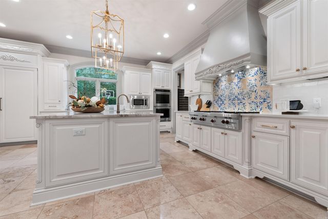 67 Sologne Circle, Little Rock, AR 72223