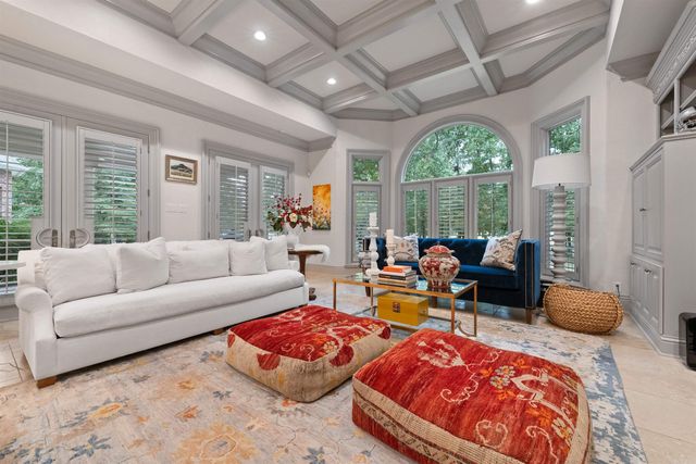 67 Sologne Circle, Little Rock, AR 72223