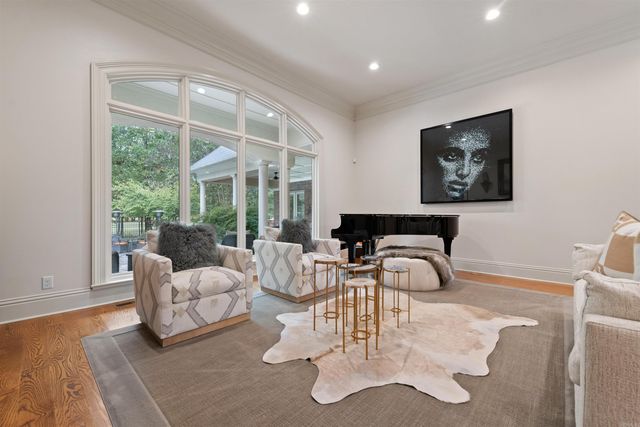 67 Sologne Circle, Little Rock, AR 72223