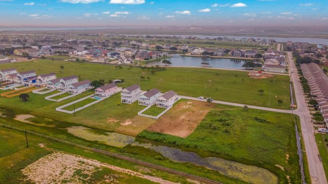 2445 103rd Street, Galveston, TX 77554