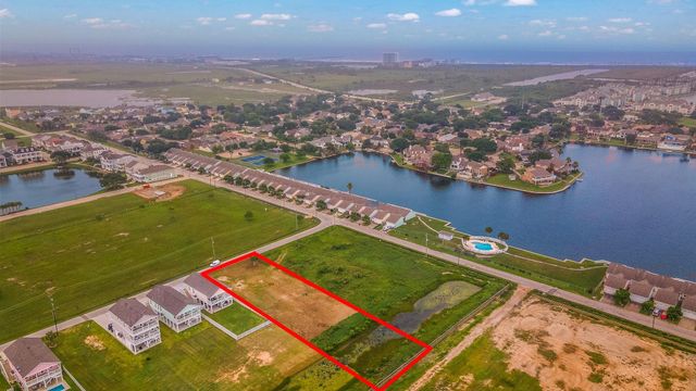 2445 103rd Street, Galveston, TX 77554
