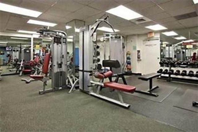 33 Pond Ave 213, Brookline, MA 02445