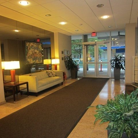 33 Pond Ave 213, Brookline, MA 02445