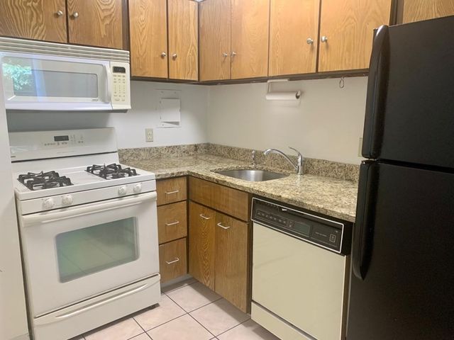 33 Pond Ave 213, Brookline, MA 02445