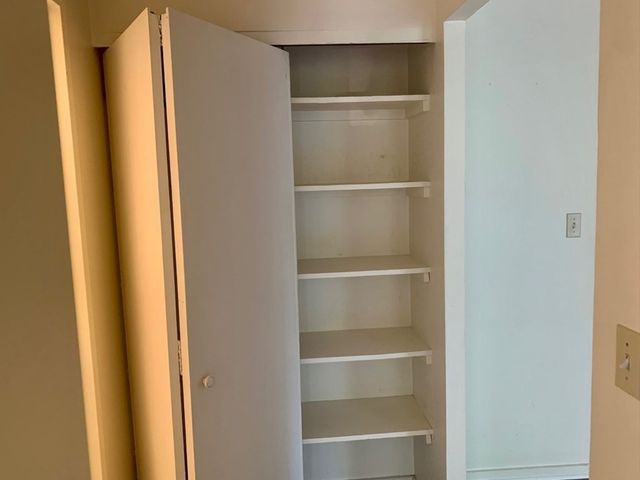 33 Pond Ave 213, Brookline, MA 02445