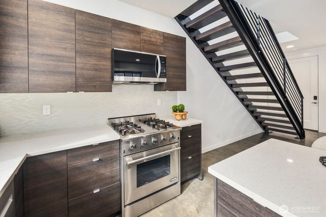 3955 SW Oregon Street, Seattle, WA 98116