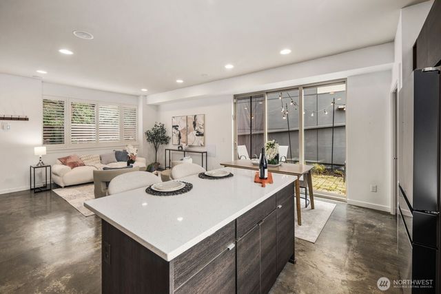 3955 SW Oregon Street, Seattle, WA 98116