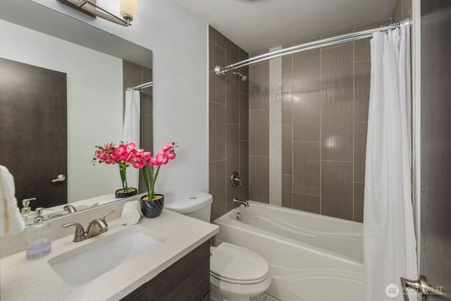 3955 SW Oregon Street, Seattle, WA 98116