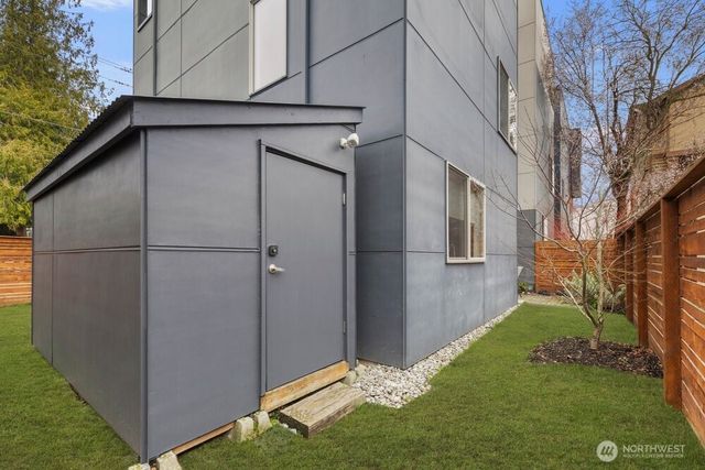 3955 SW Oregon Street, Seattle, WA 98116