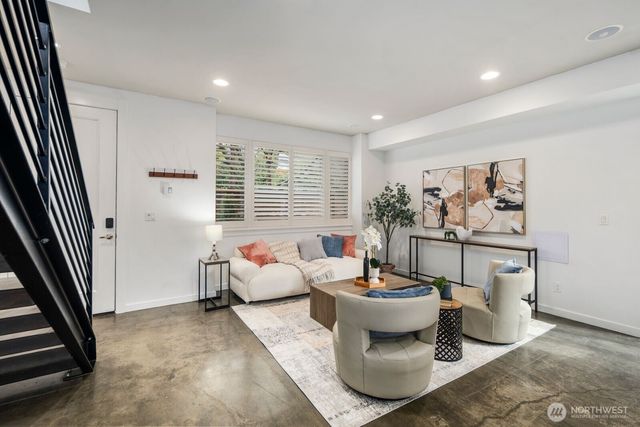 3955 SW Oregon Street, Seattle, WA 98116