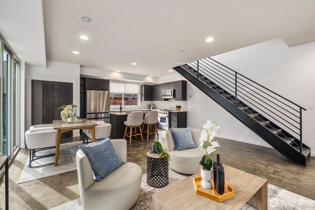 3955 SW Oregon Street, Seattle, WA 98116