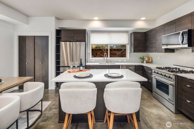 3955 SW Oregon Street, Seattle, WA 98116