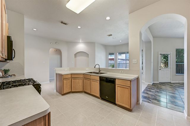 16814 Tower Ridge, Friendswood, TX 77546