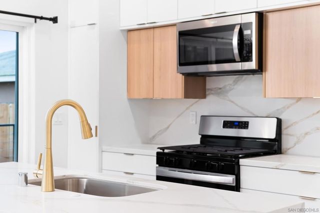 5230 32 Rincon St, San Diego, CA 92115