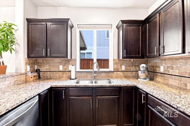 7587 N Froman Ave, Boise, ID 83714