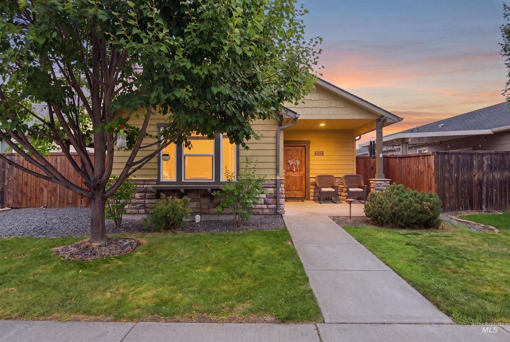 7587 N Froman Ave, Boise, ID 83714