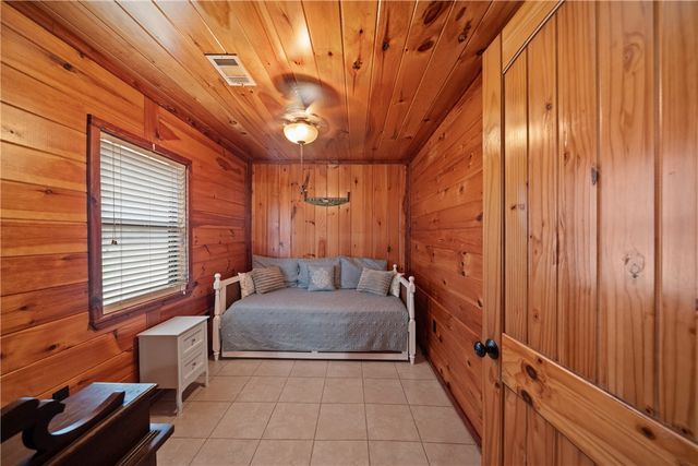 31 Shady Lane, Other, TX 77371