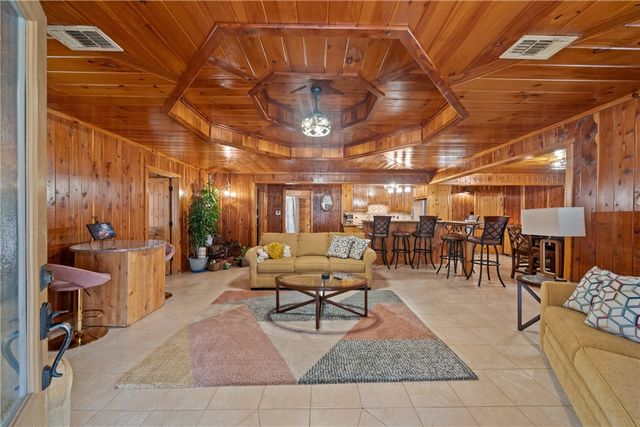 31 Shady Lane, Other, TX 77371