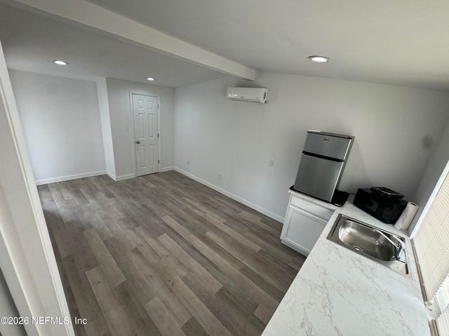 7905 RENOIR Drive, Jacksonville, FL 32221