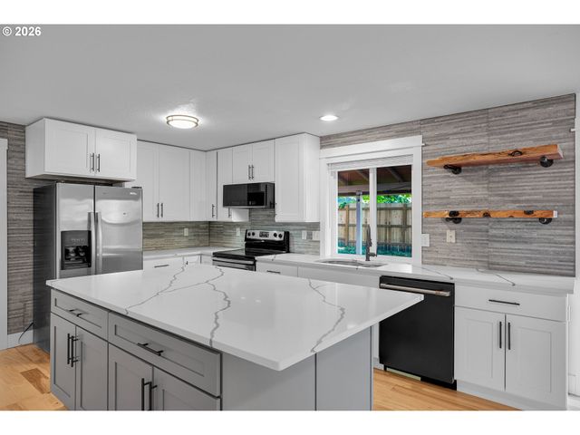 14801 Ne 51ST St, Vancouver, WA 98682