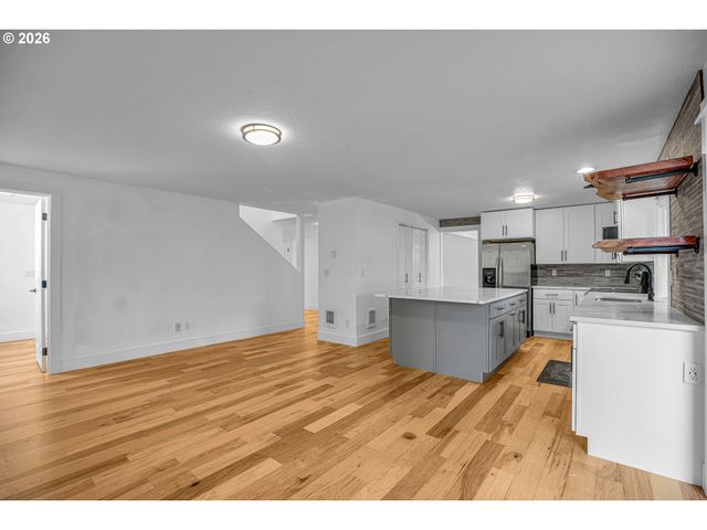 14801 Ne 51ST St, Vancouver, WA 98682