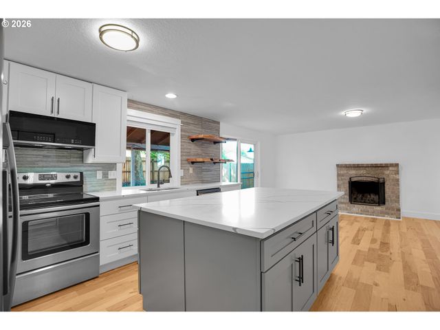 14801 Ne 51ST St, Vancouver, WA 98682