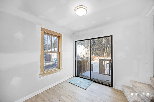 2040 Lawnel Avenue, Norton Shores City, MI 49441