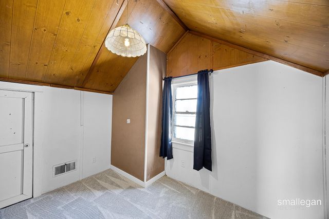 2040 Lawnel Avenue, Norton Shores City, MI 49441