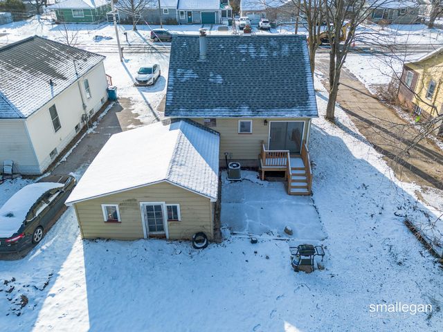 2040 Lawnel Avenue, Norton Shores City, MI 49441