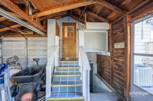 2040 Lawnel Avenue, Norton Shores City, MI 49441