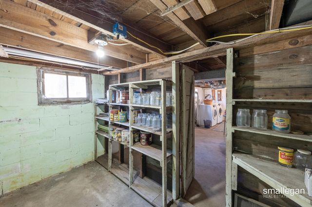 2040 Lawnel Avenue, Norton Shores City, MI 49441